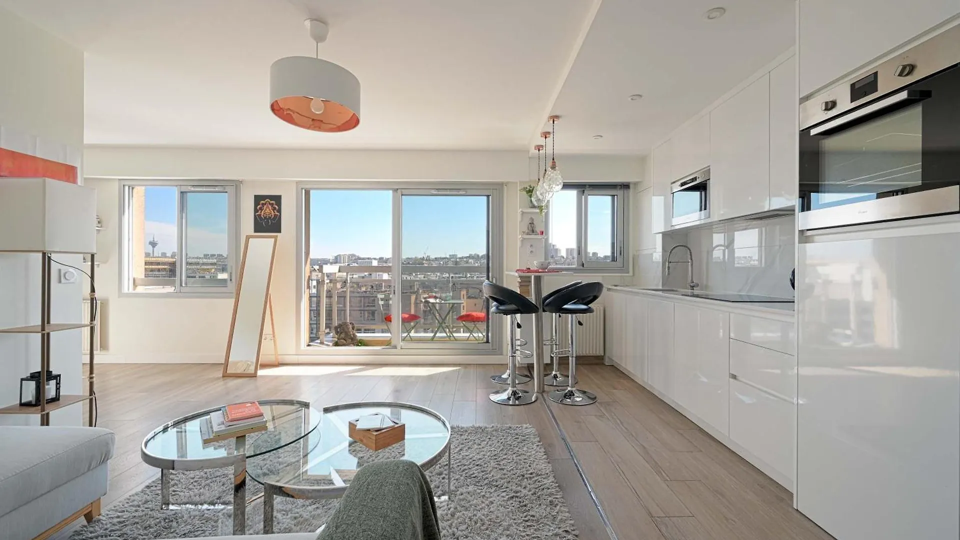 Appartement Ensoleille Canal Ourcq Paris Apartment